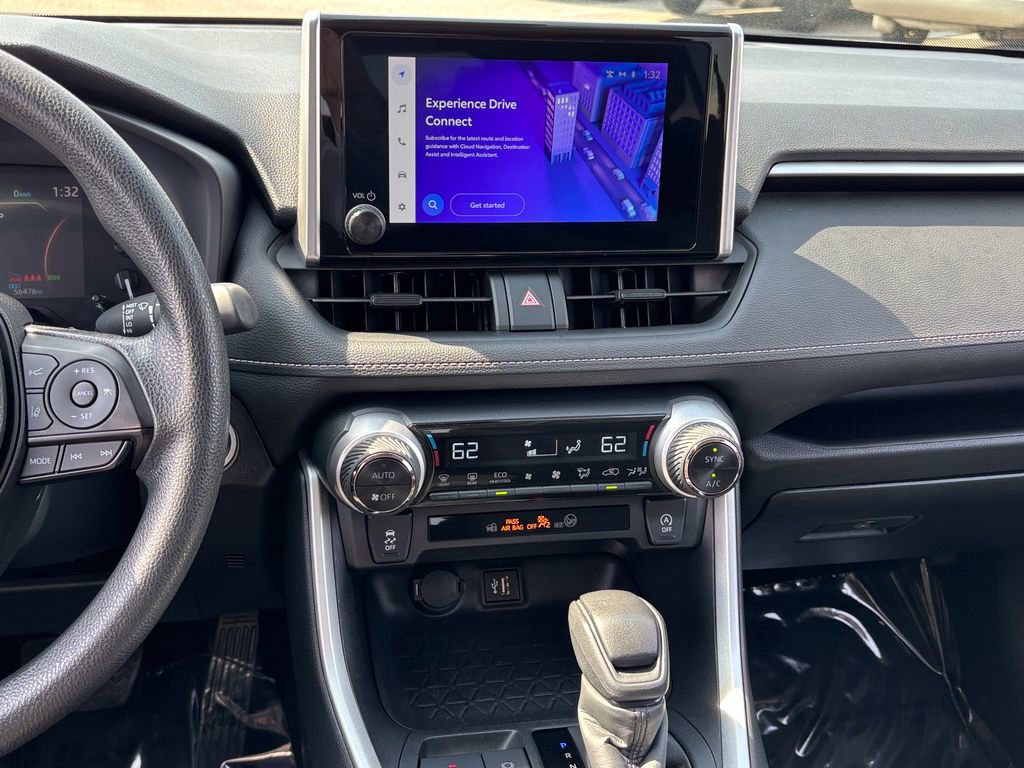 Used 2024 Toyota RAV4 XLE image 21