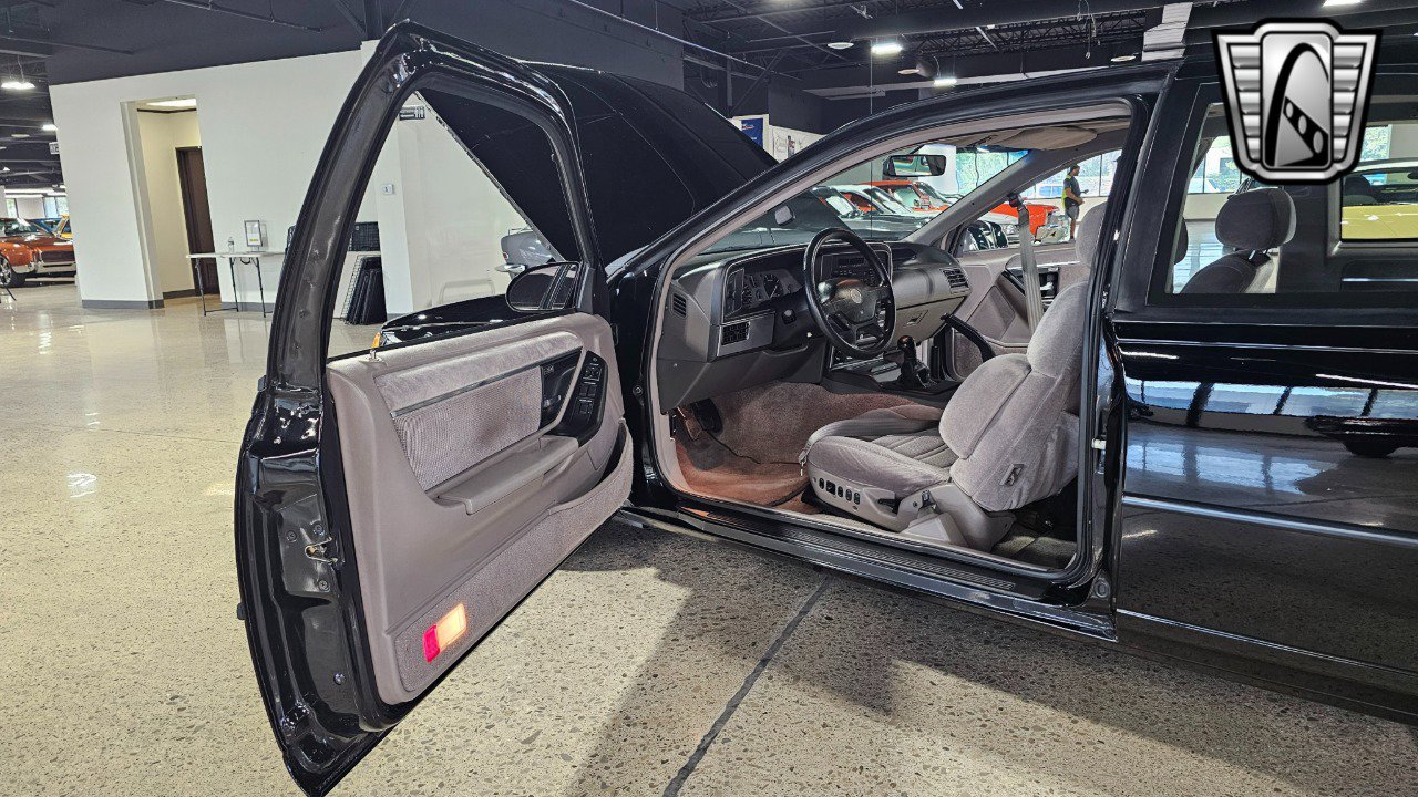Used 1989 Mercury Cougar XR7 image 17
