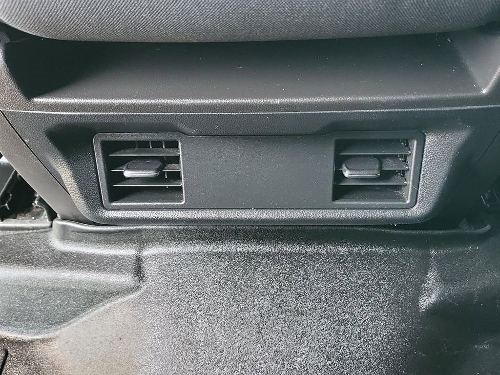 Used 2020 Chevrolet Silverado 1500 LT image 12