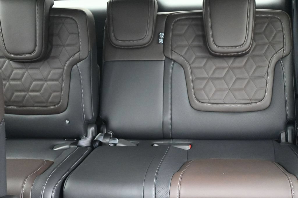 New 2026 Nissan Armada Platinum w/ Accent Package AWD/4WD image 23