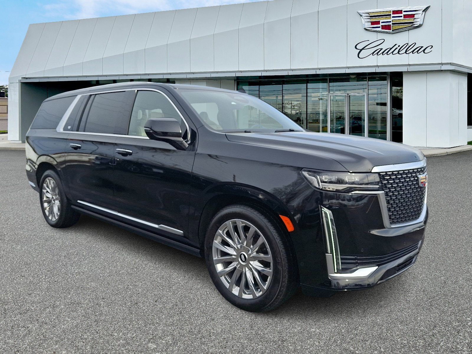 Certified 2024 Cadillac Escalade ESV Premium Luxury w/ Performance Package image 7