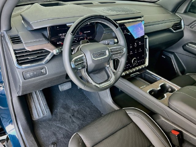 New 2027 GMC Acadia Denali FWD image 6