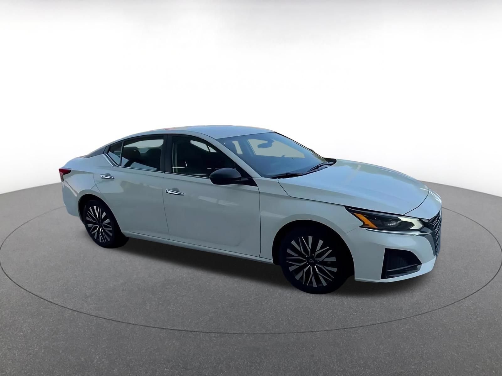 Used 2025 Nissan Altima 2.5 SV FWD video 2