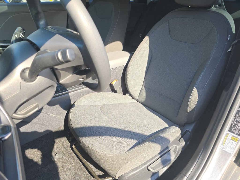 Used 2025 Kia K4 FWD image 20