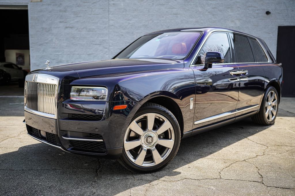 Used 2019 Rolls-Royce Cullinan image 2