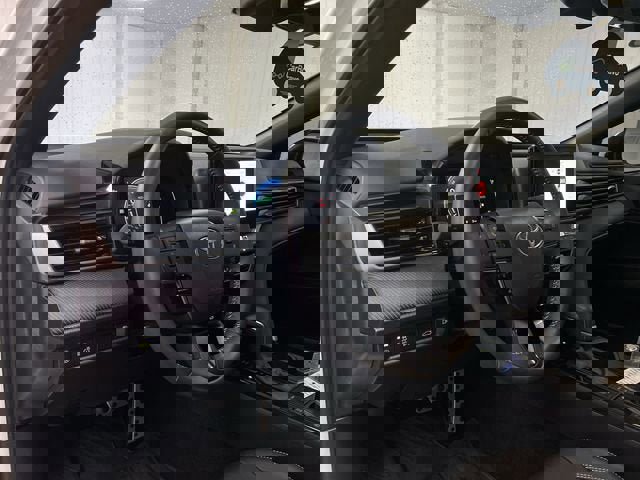 Used 2025 Toyota Camry SE image 10