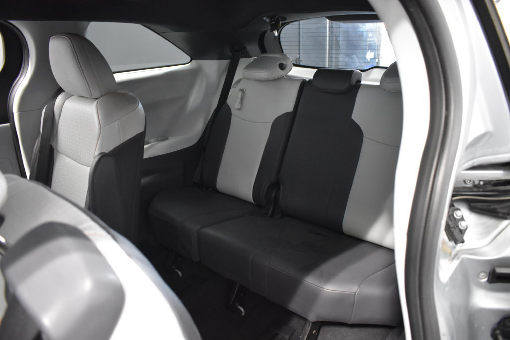 Used 2021 Toyota Sienna XSE AWD/4WD image 39