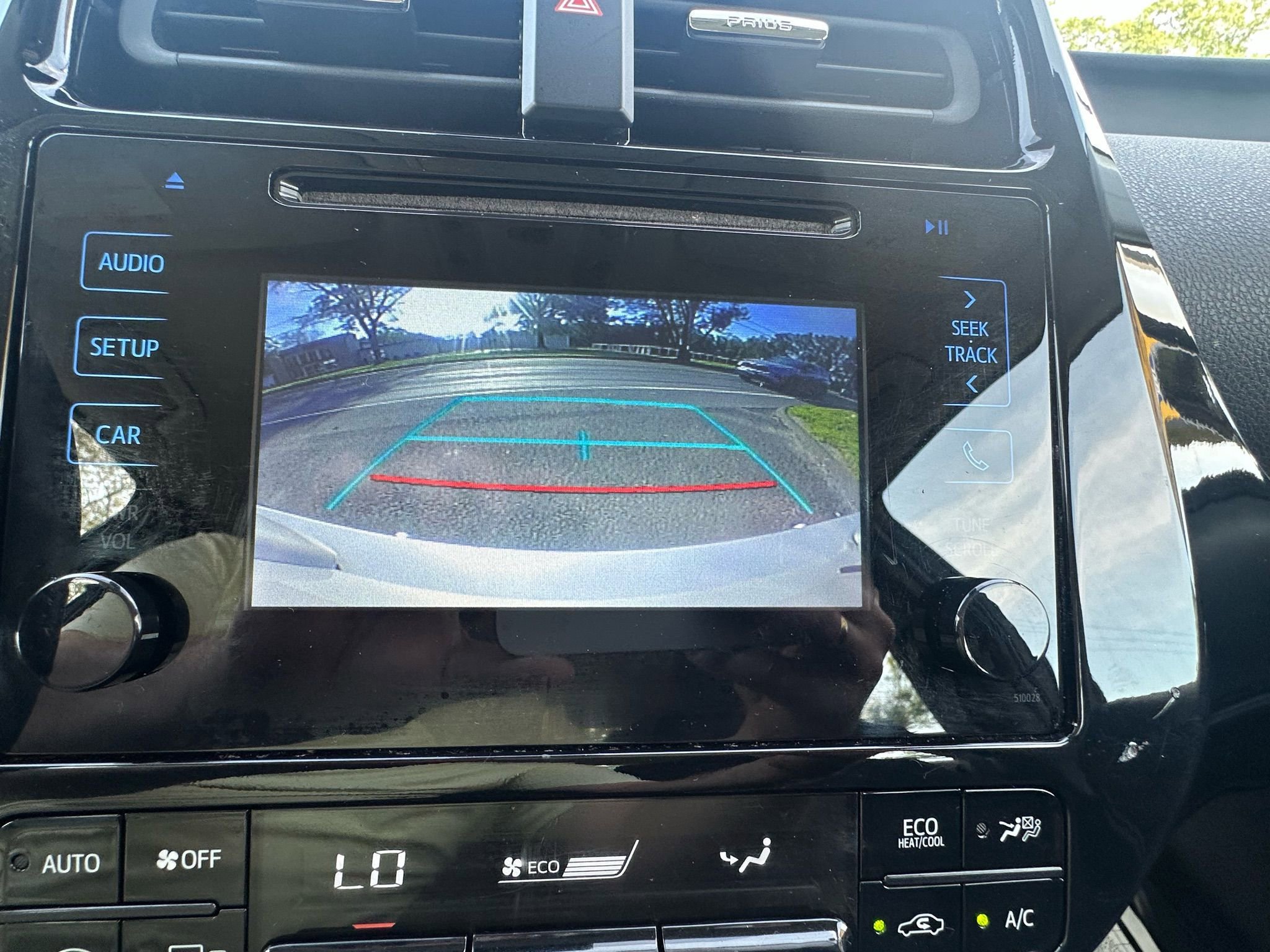 Used 2018 Toyota Prius Three Touring image 12