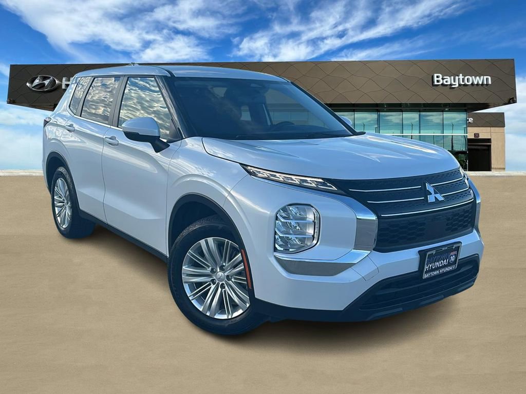 Used 2024 Mitsubishi Outlander ES