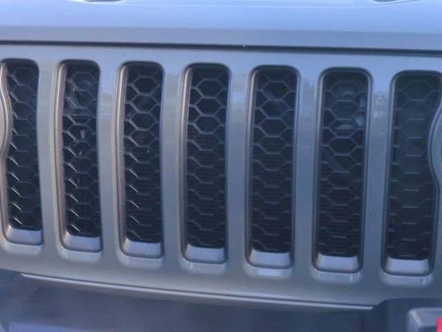 Used 2022 Jeep Gladiator Rubicon w/ Trailer Tow Package AWD/4WD image 24
