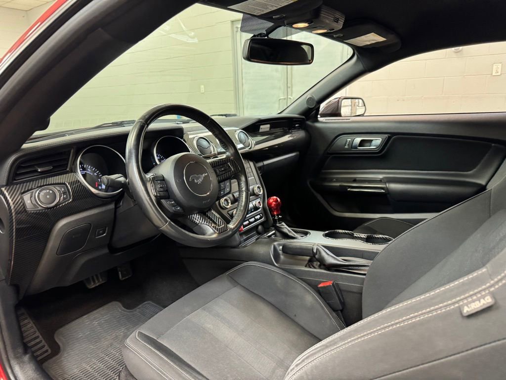 Used 2019 Ford Mustang GT RWD image 14