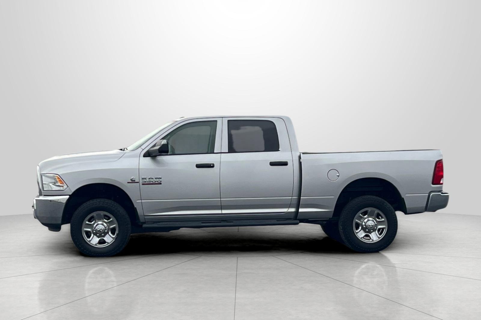 Used 2016 RAM 3500 Tradesman w/ Chrome Appearance Group image 8