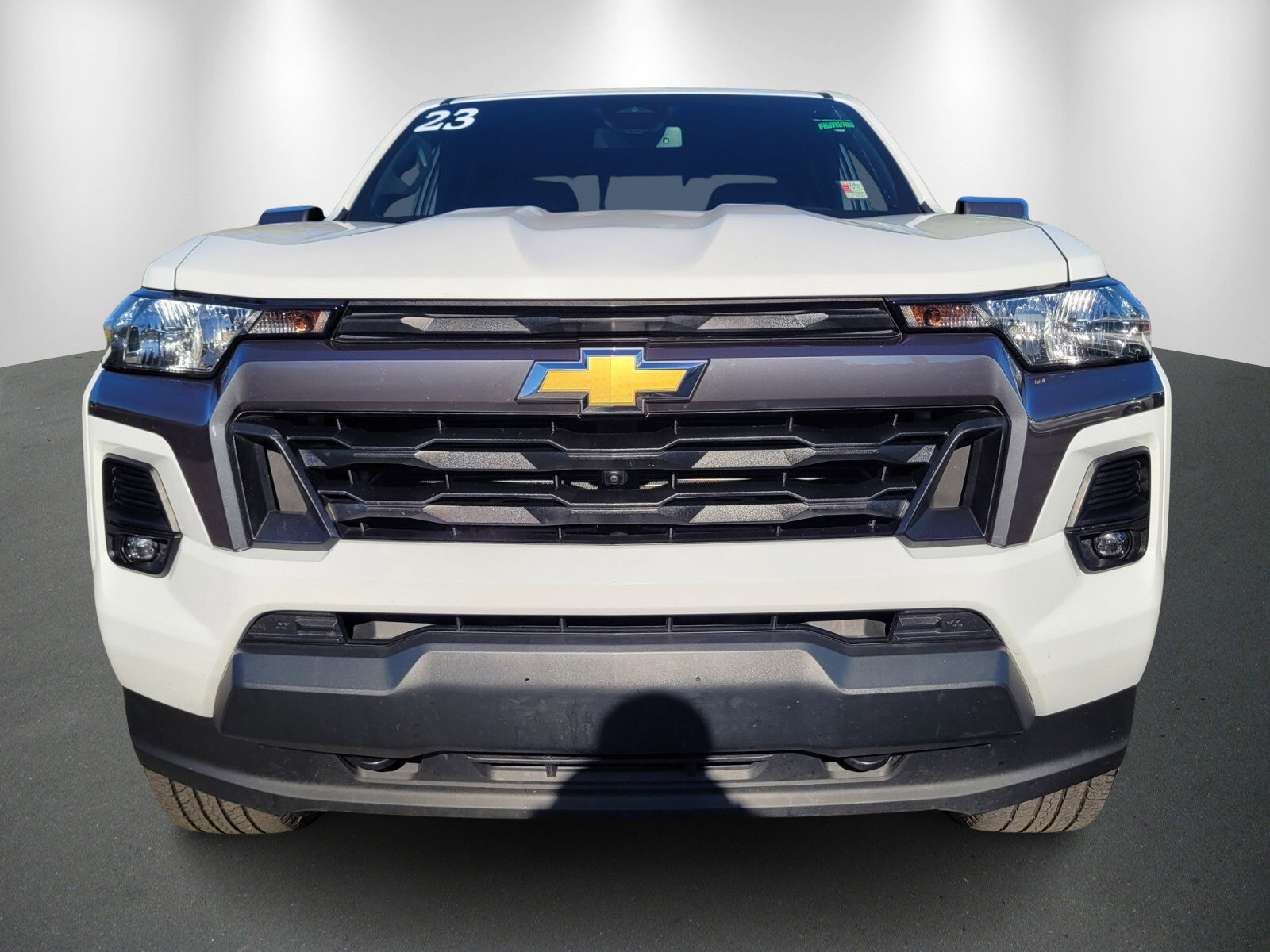 Used 2023 Chevrolet Colorado LT w/ LT Convenience Package II image 2