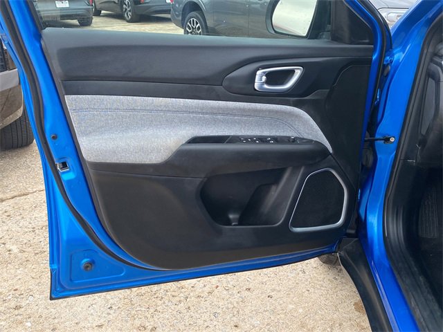 Used 2024 Jeep Compass Latitude image 18