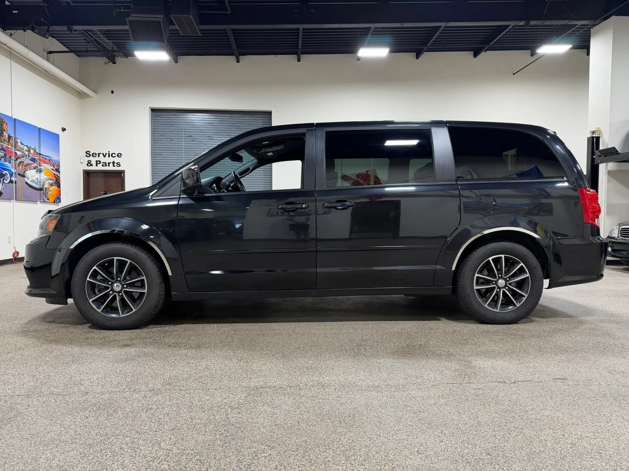 Used 2016 Dodge Grand Caravan SE FWD image 8