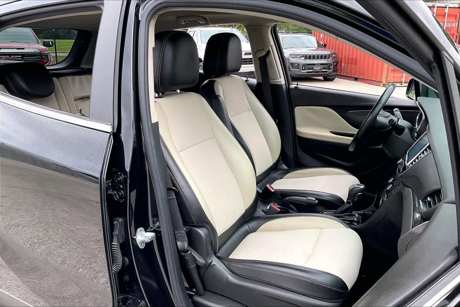 Used 2020 Buick Encore Preferred w/ Safety Package FWD image 9