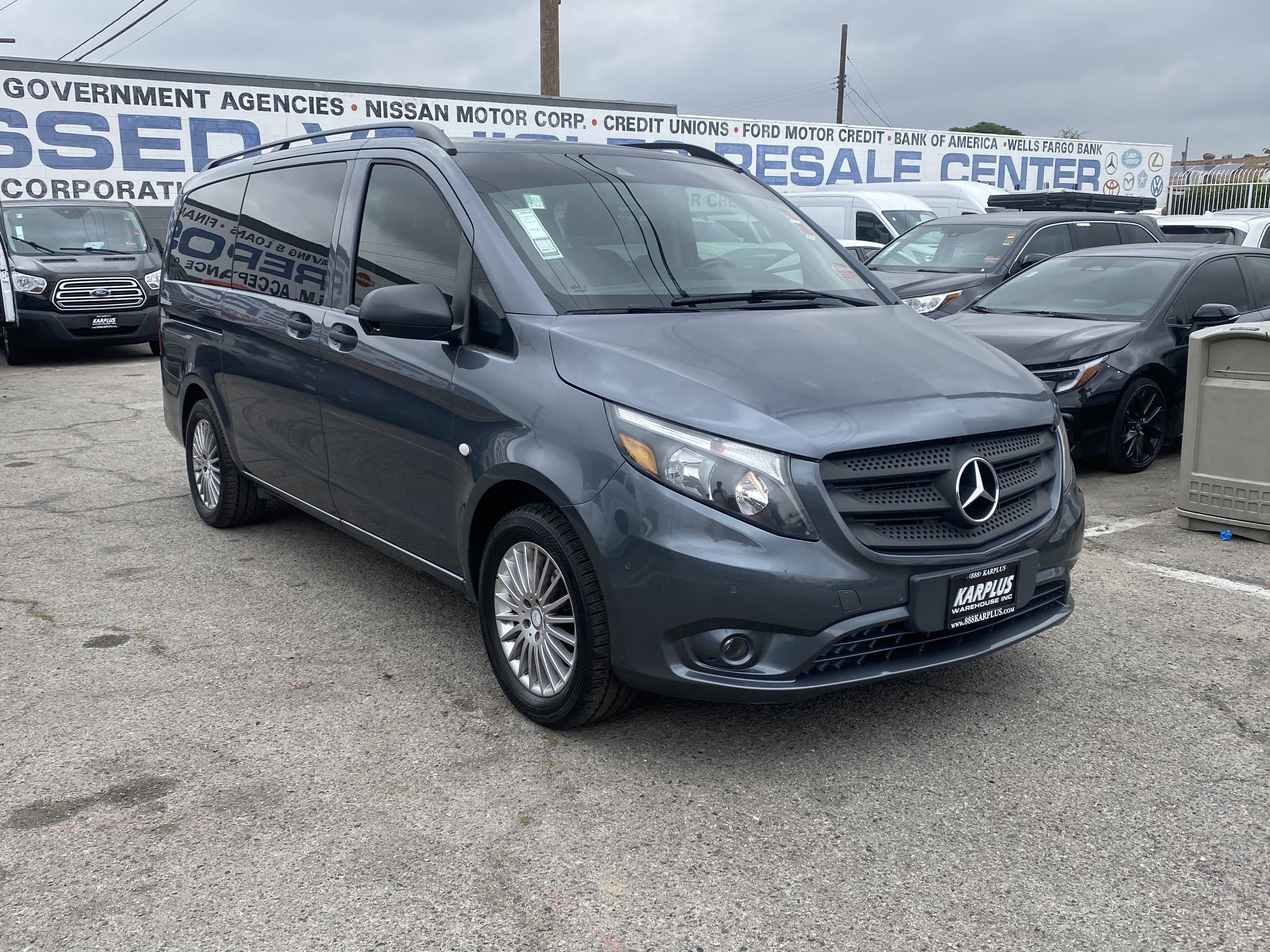 Used 2017 Mercedes-Benz Metris Passenger image 6