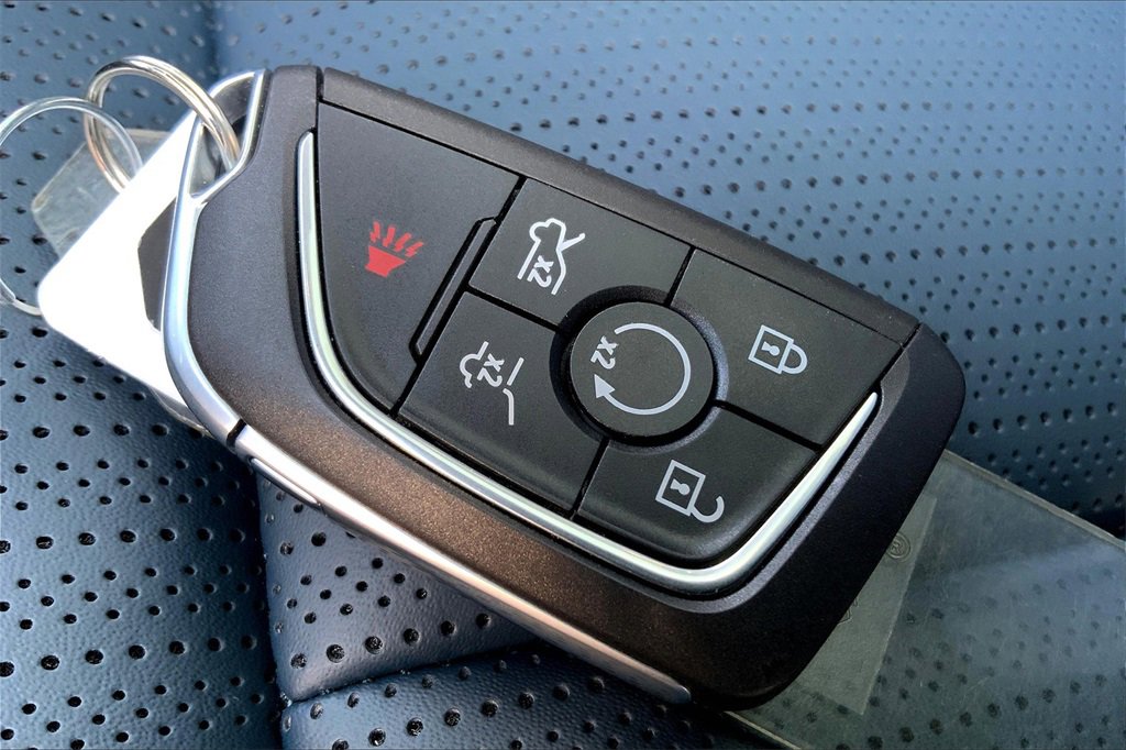 New 2026 Cadillac Escalade IQ Sport 2 w/ LPO, ONYX Package image 38