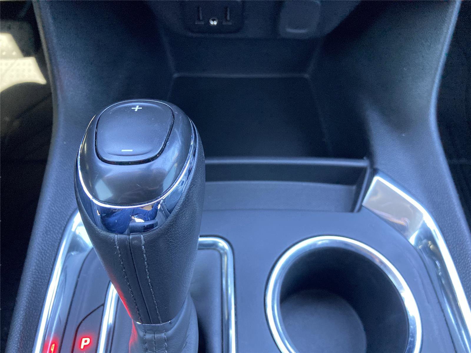 Used 2020 Chevrolet Traverse LT image 17