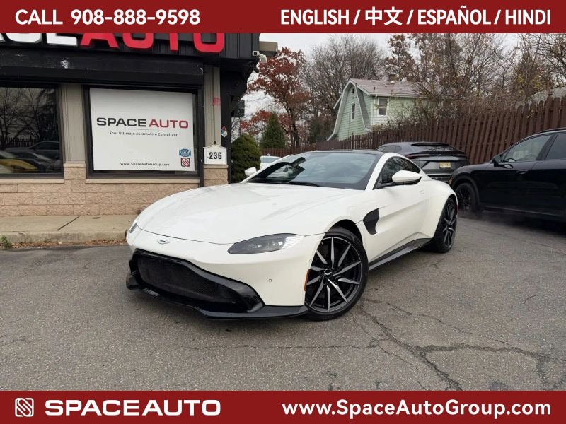 Used 2019 Aston Martin V8 Vantage Coupe image 1
