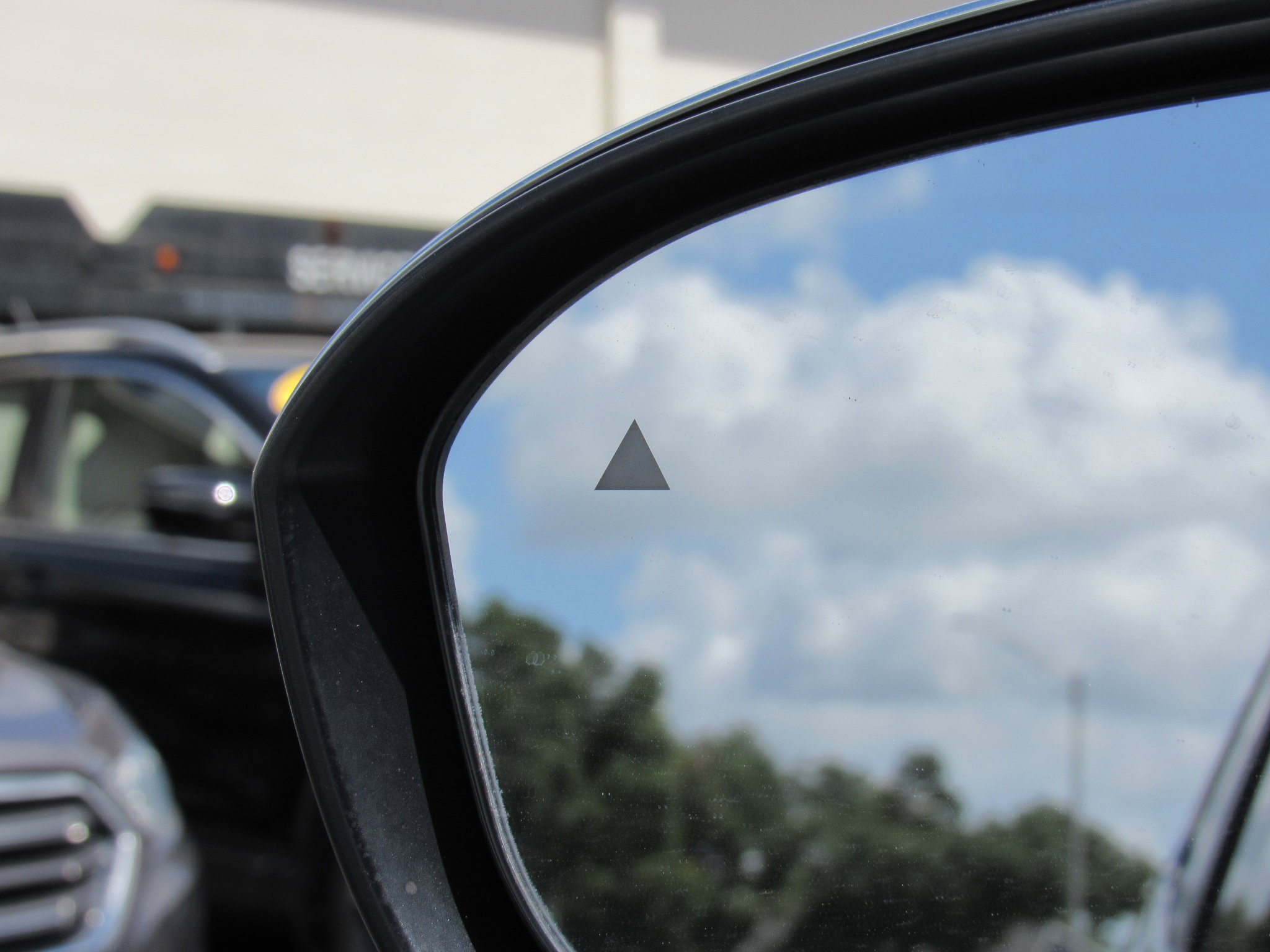 Used 2022 Mitsubishi Outlander SE image 23