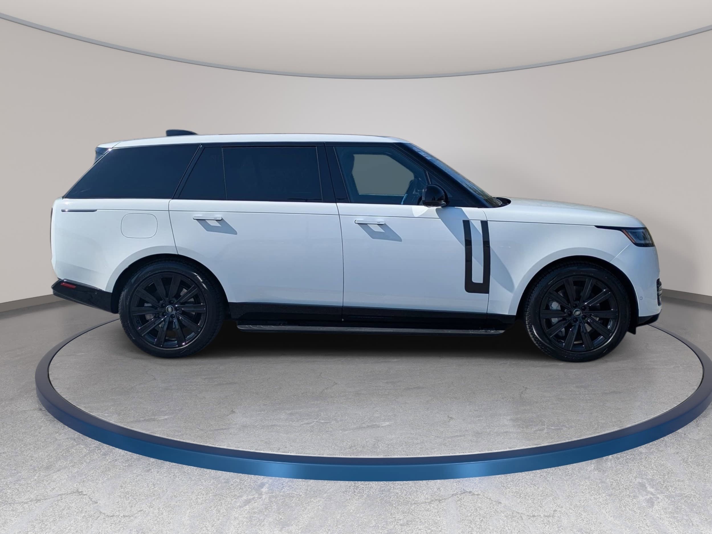 Certified 2023 Land Rover Range Rover Long Wheelbase SE image 4