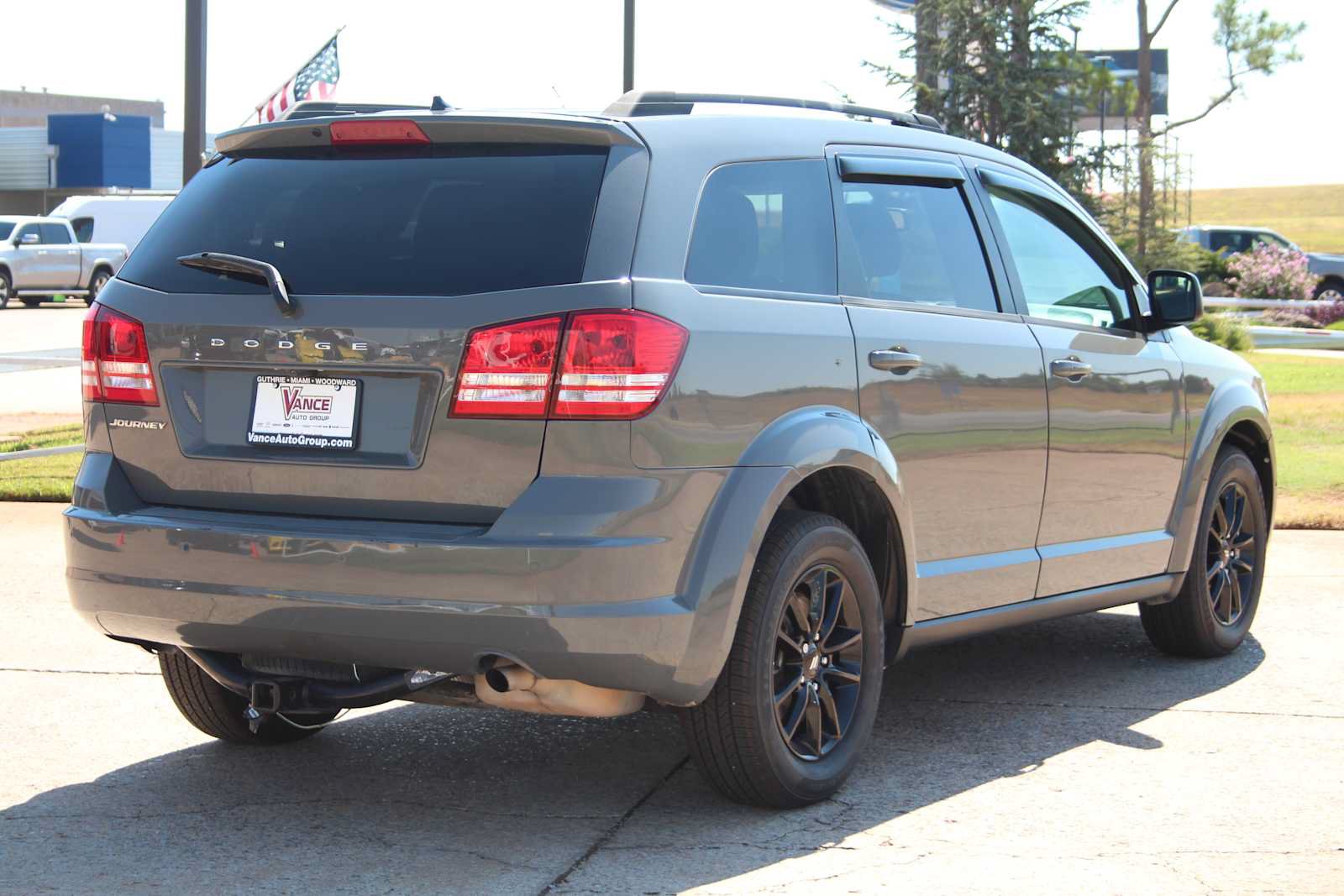 Used 2020 Dodge Journey SE w/ Blacktop Package FWD image 12