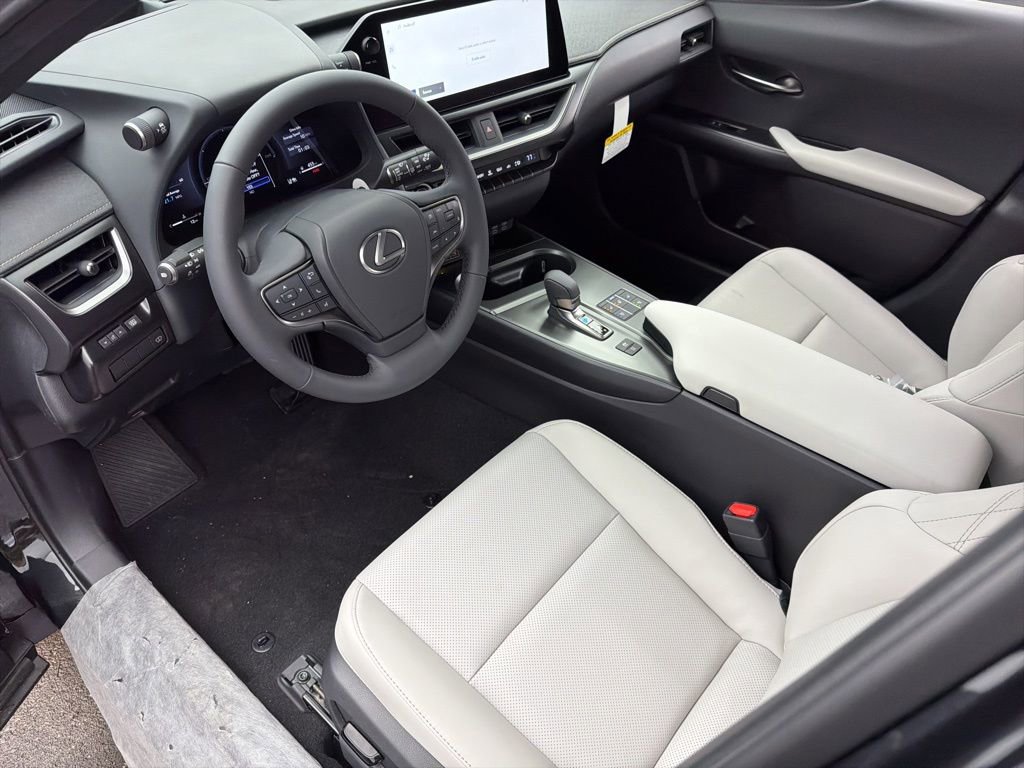 New 2026 Lexus UX 300h AWD image 7