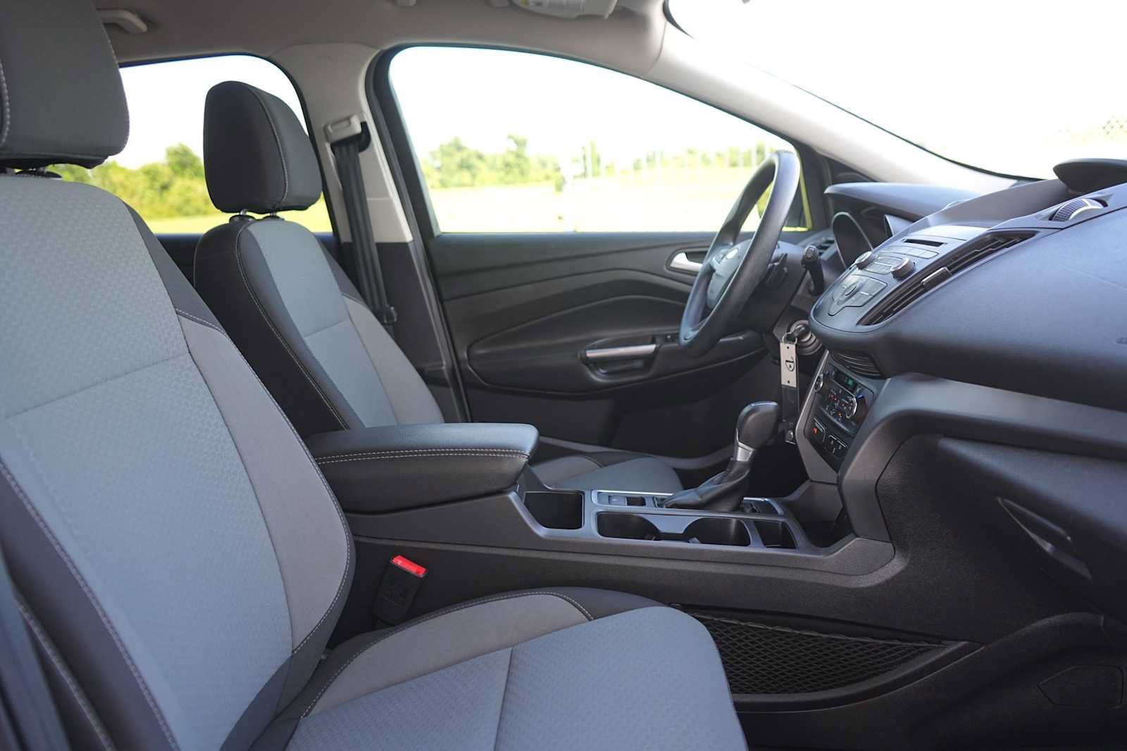 Used 2017 Ford Escape SE FWD image 15