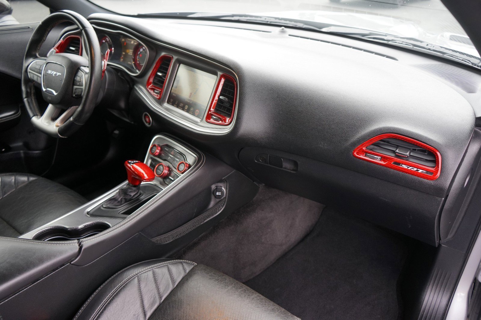 Used 2016 Dodge Challenger SRT Hellcat image 18