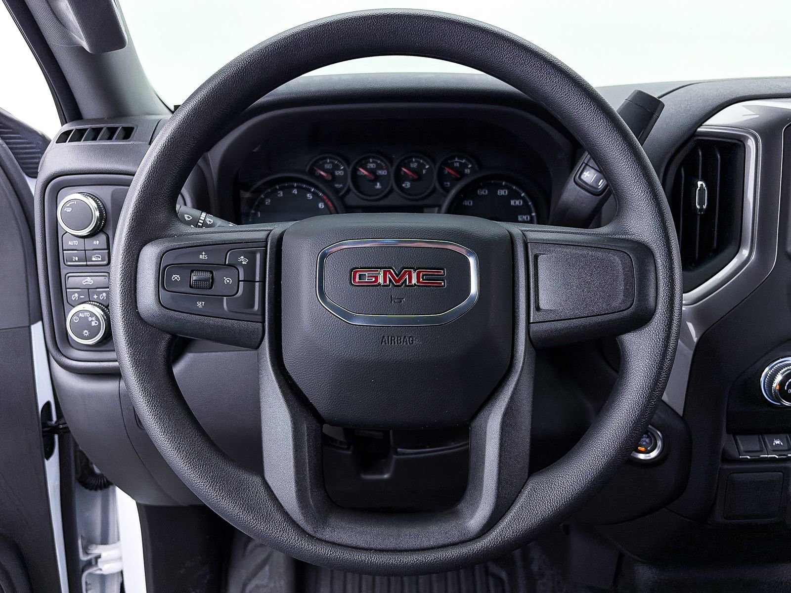 Used 2025 GMC Sierra 1500 AT4X image 27