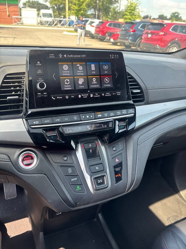 Used 2025 Honda Odyssey Sport-L image 29