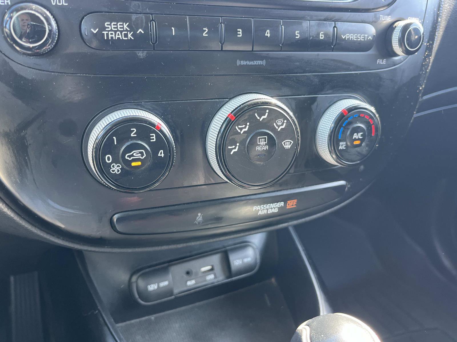 Used 2017 Kia Soul FWD image 33