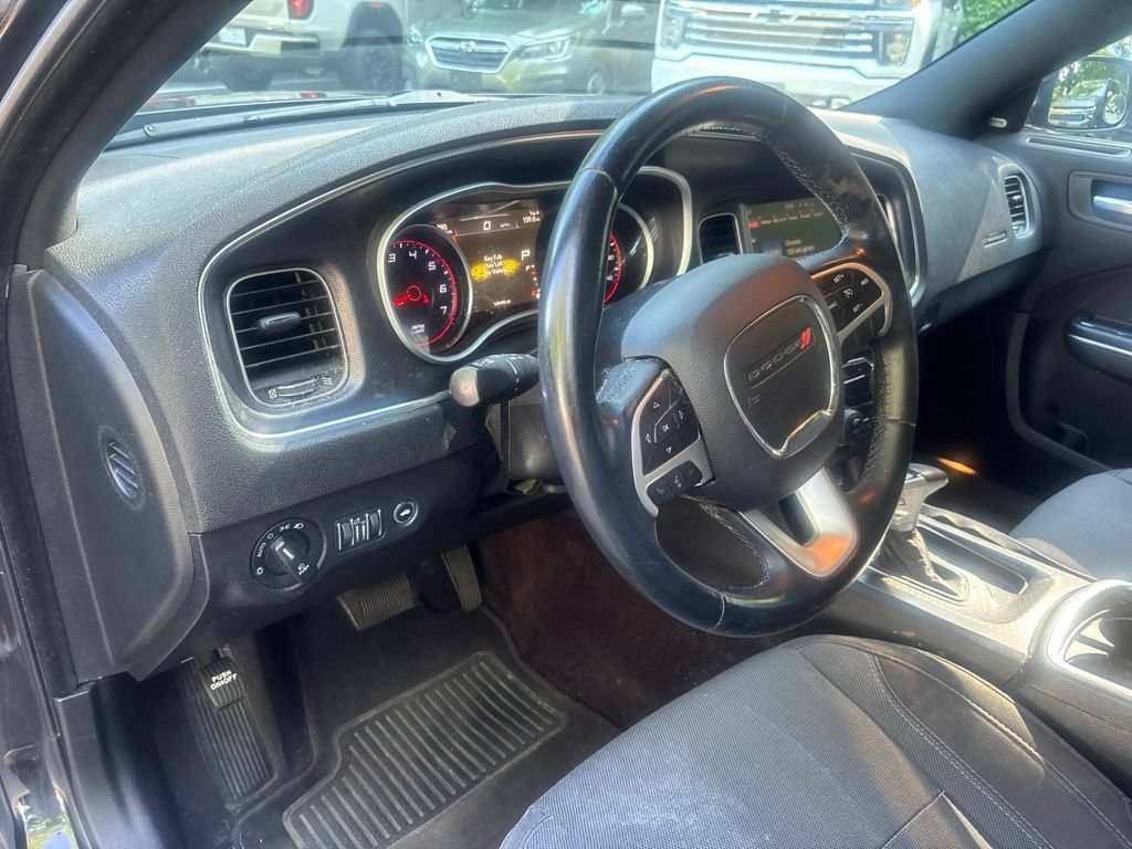 Used 2016 Dodge Charger SXT RWD image 24