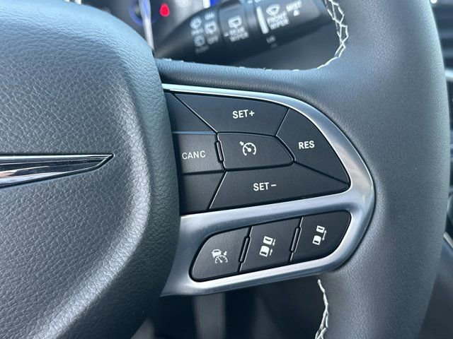 New 2026 Chrysler Pacifica Select image 22