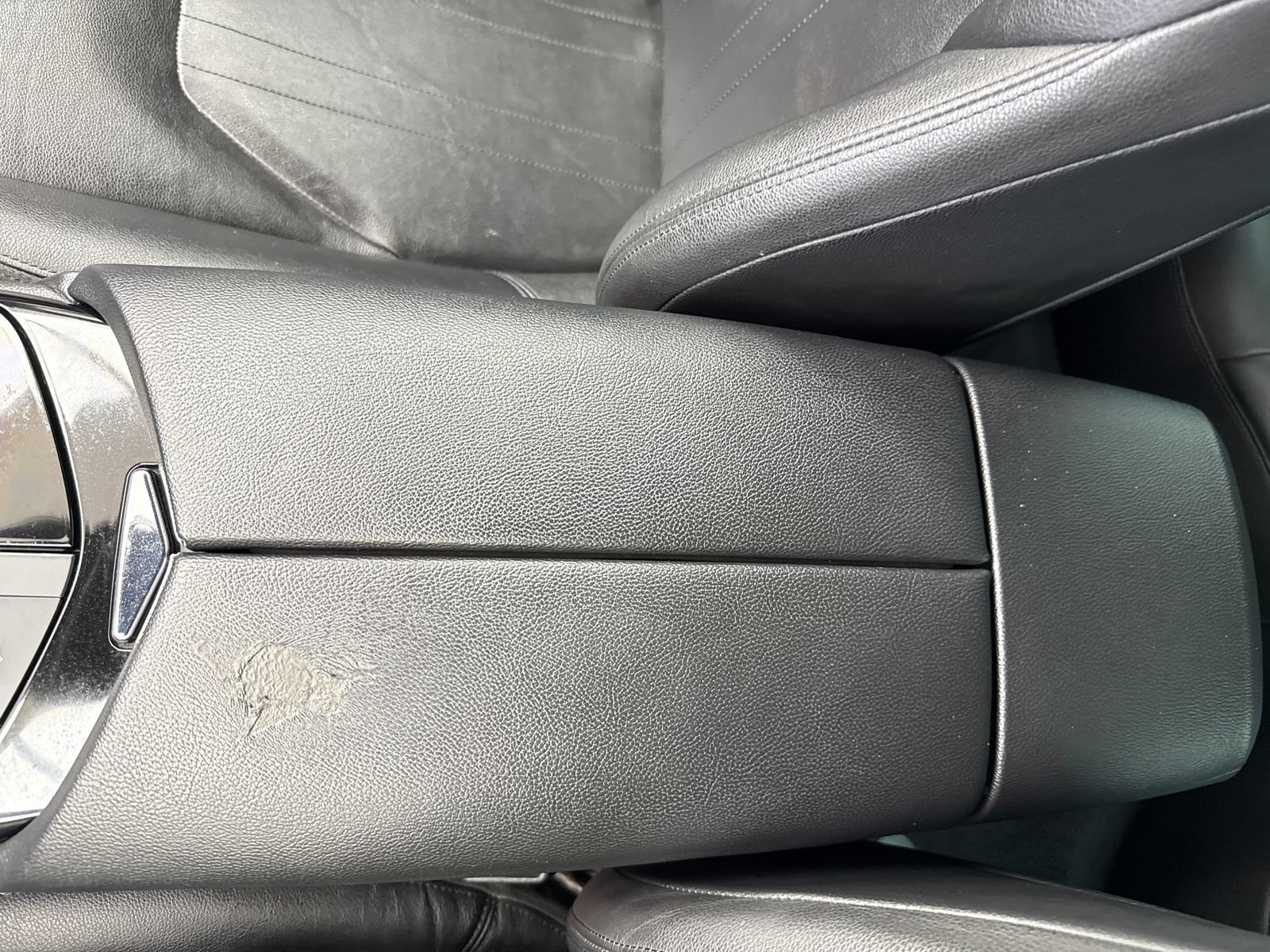 Used 2019 Maserati Levante AWD/4WD image 33