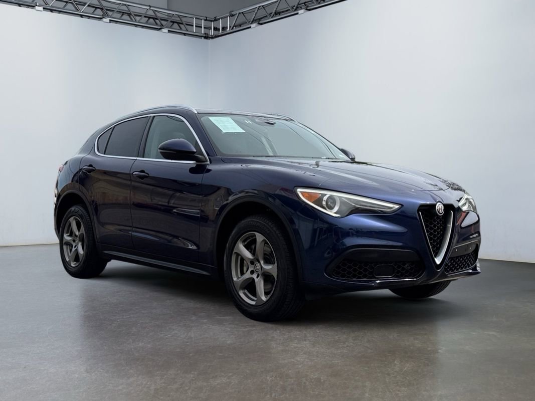 Used 2021 Alfa Romeo Stelvio Sprint w/ Sun & Sound Package AWD/4WD image 4