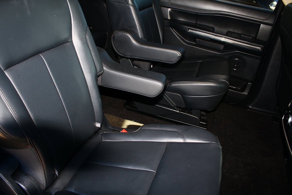 Used 2023 Ford Expedition Max XLT image 8