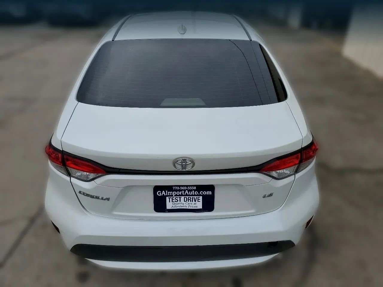 Used 2020 Toyota Corolla LE image 11