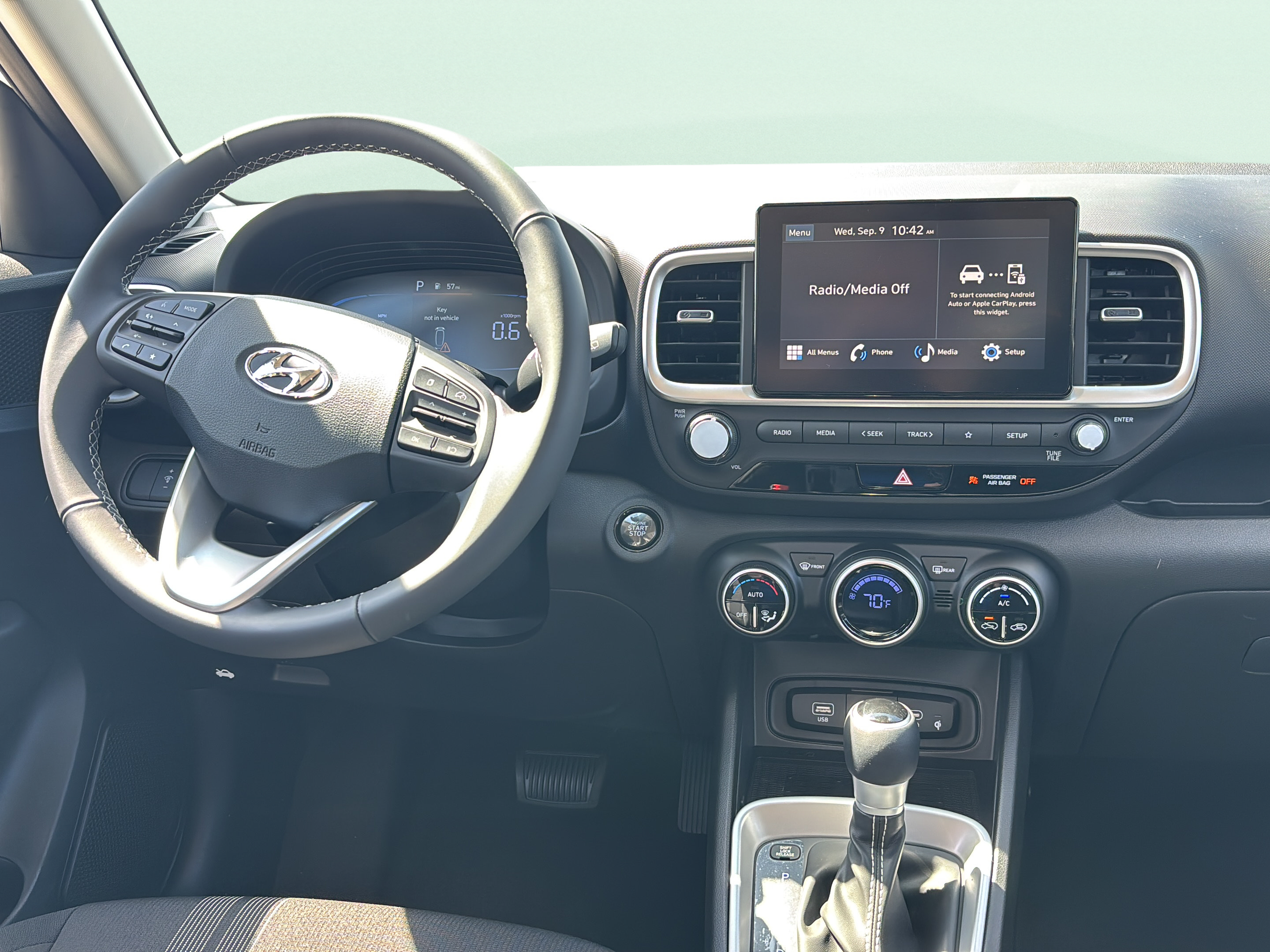 New 2026 Hyundai Venue SEL FWD image 11