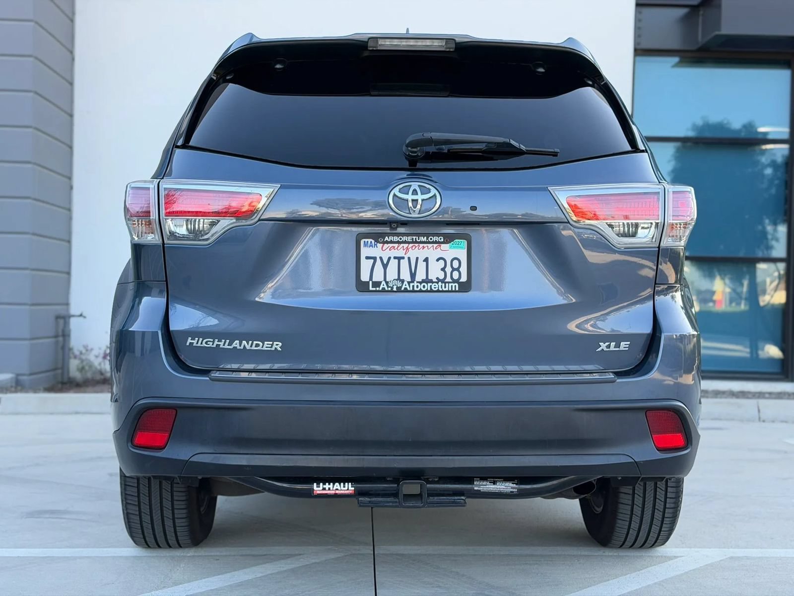 Used 2014 Toyota Highlander XLE FWD image 6