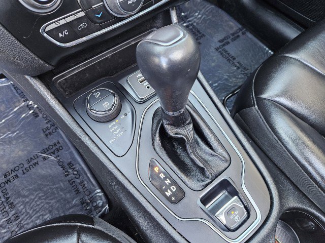 Used 2020 Jeep Cherokee Latitude Plus w/ Comfort/Convenience Group image 21