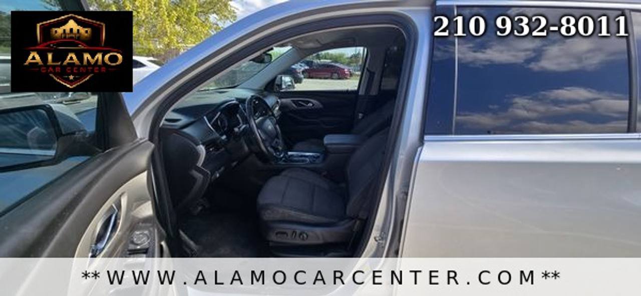 Used 2020 Chevrolet Traverse LT FWD image 34