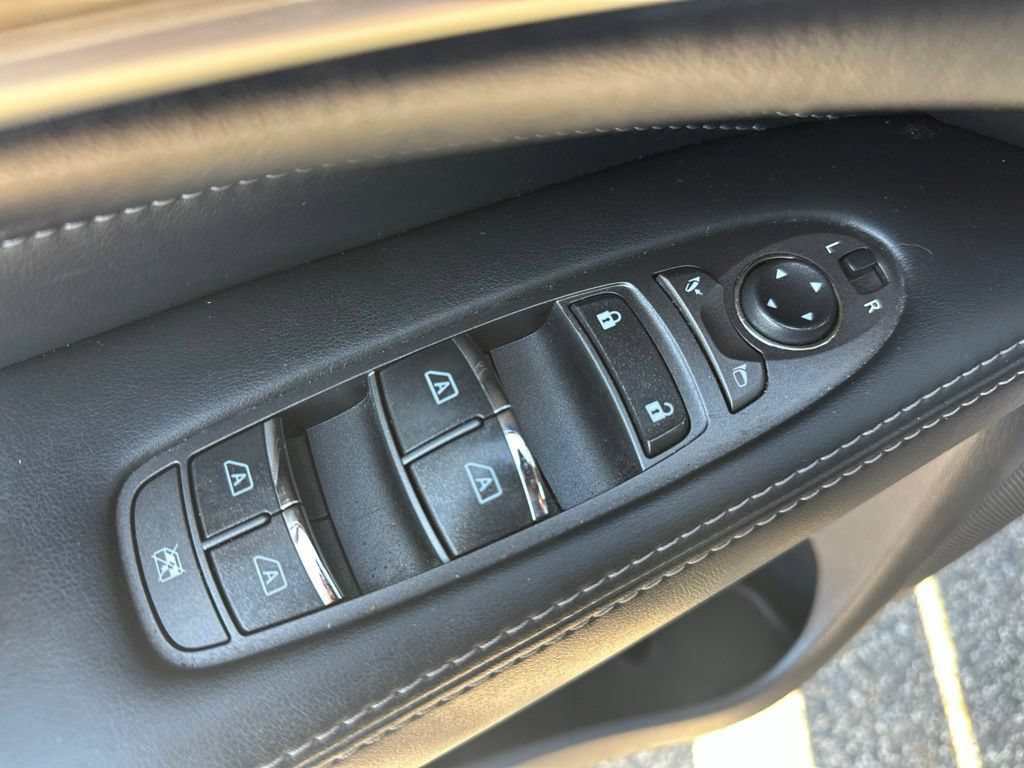 Used 2016 INFINITI QX60 Luxe w/ Premium Plus Package AWD/4WD image 16