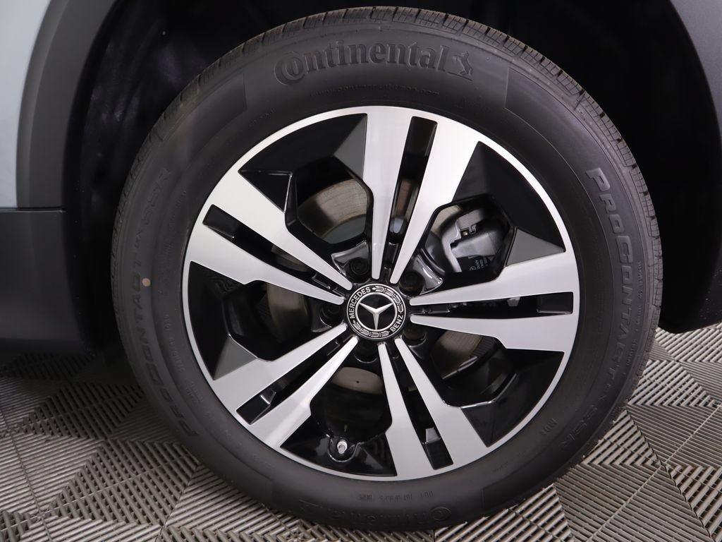 Certified 2026 Mercedes-Benz GLB 250 image 32