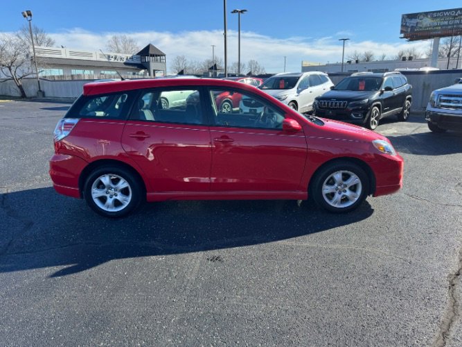 Used 2006 Toyota Matrix FWD image 7