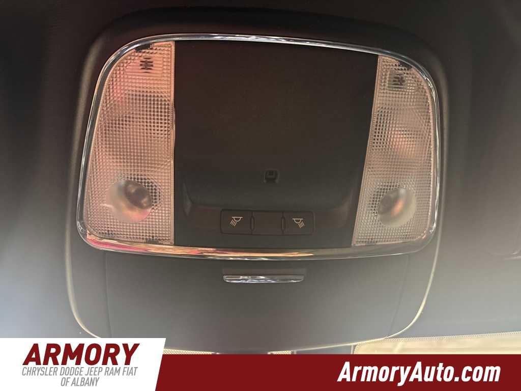 Used 2020 Jeep Grand Cherokee Laredo w/ 18" Wheel & 8.4" Radio Group image 22