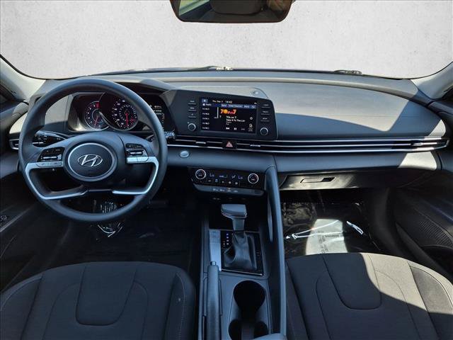 Used 2023 Hyundai Elantra SEL FWD image 16