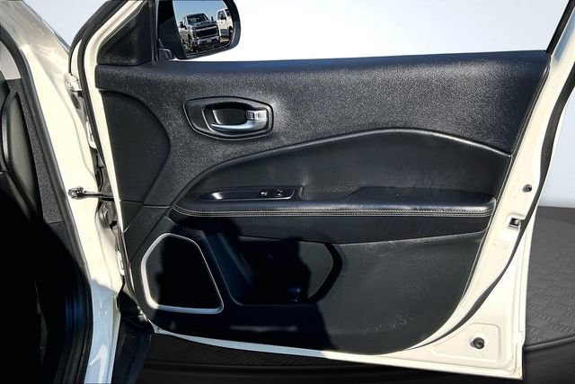 Used 2020 Jeep Compass Sport image 27