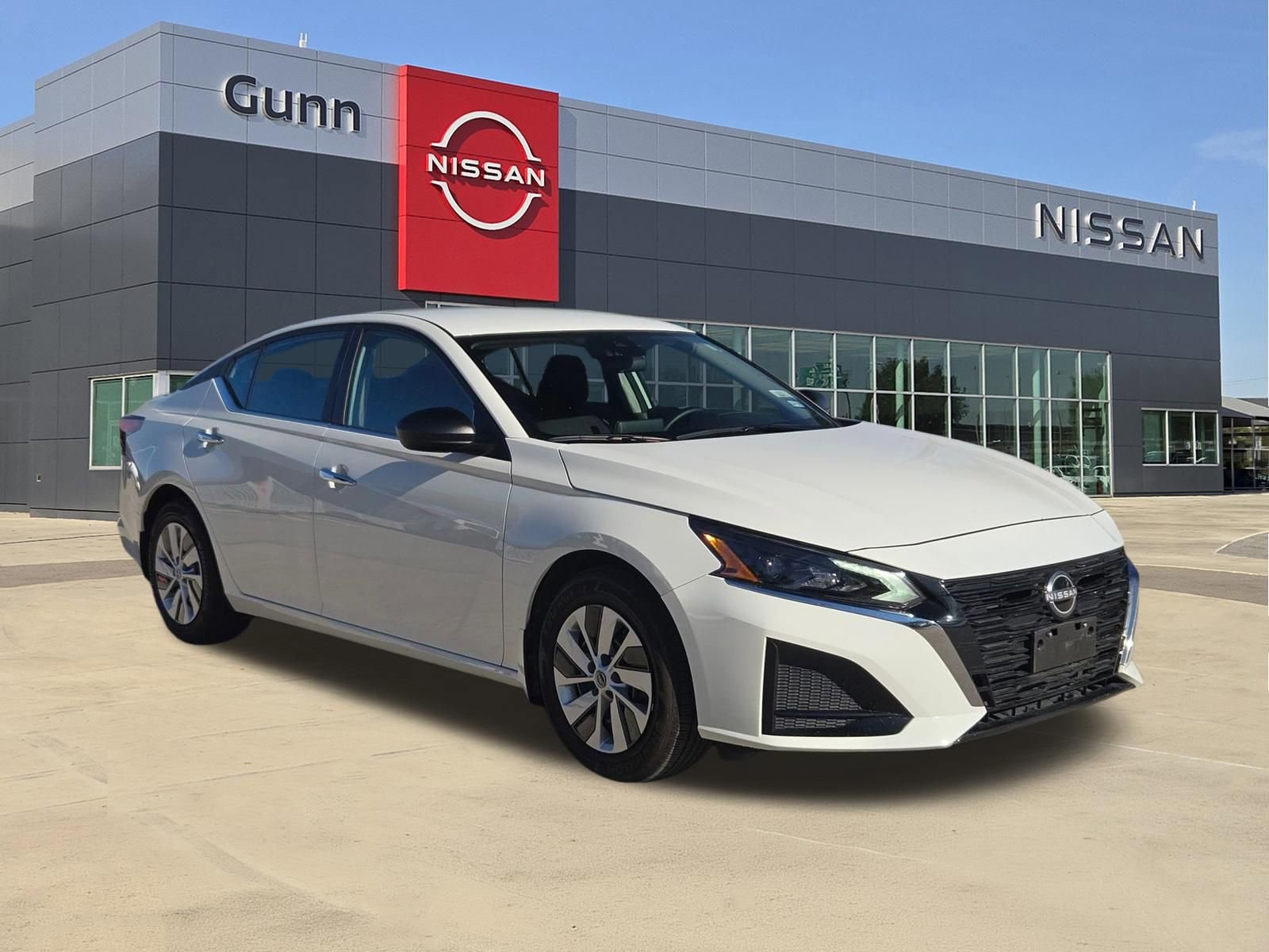 Used 2025 Nissan Altima 2.5 S image 1